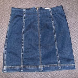 Free people mini denim skirt, size 2!
